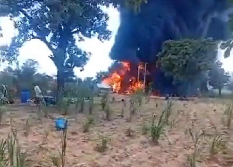 Galleria foto 'Nigeria, esplosione in una moschea a Maiduguri: almeno 5 morti e 30 feriti' - foto 1