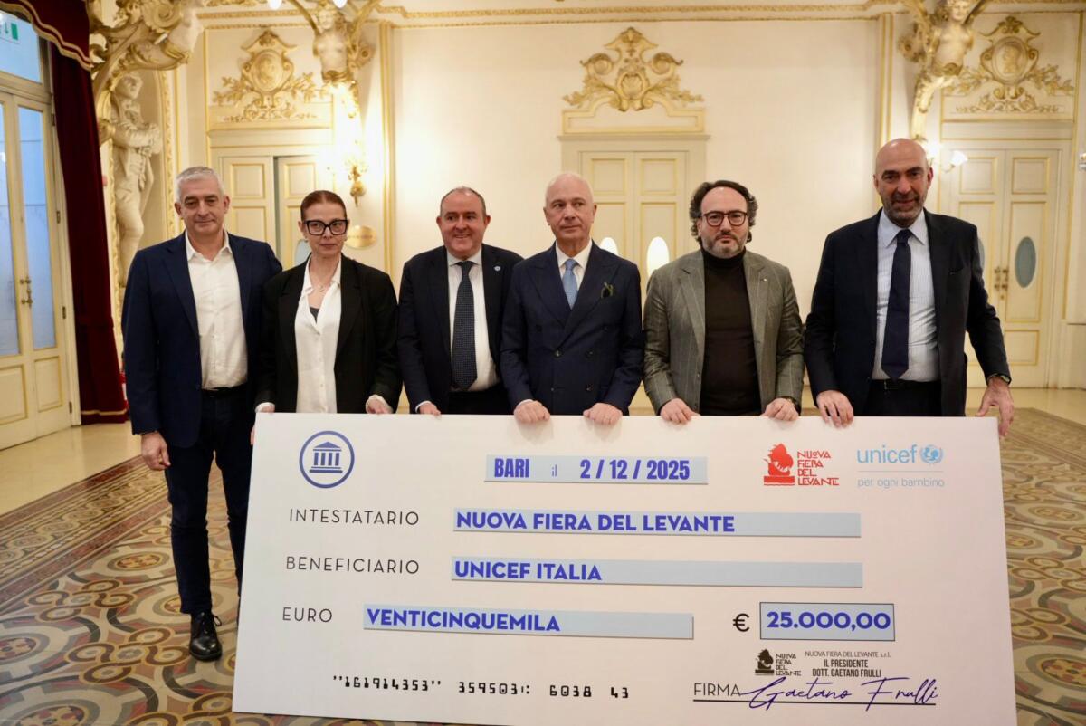 Bari, la Nuova Fiera del Levante dona 25mila euro in beneficenza all’Unicef: «Insieme per i bambini» Bari, la Nuova Fiera del Levante dona 25mila euro in beneficenza all’Unicef: «Insieme per i bambini»