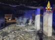 Notte di fuoco in Salento, l’alba della Vigilia porta paura e fiamme: 6 mezzi distrutti e un intossicato a Galatina