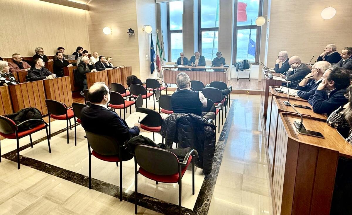 Galleria foto 'Casa sollievo della Sofferenza, il caso in Regione Puglia. Emiliano: «Superare il conflitto con i lavoratori» – VIDEO' - foto 1