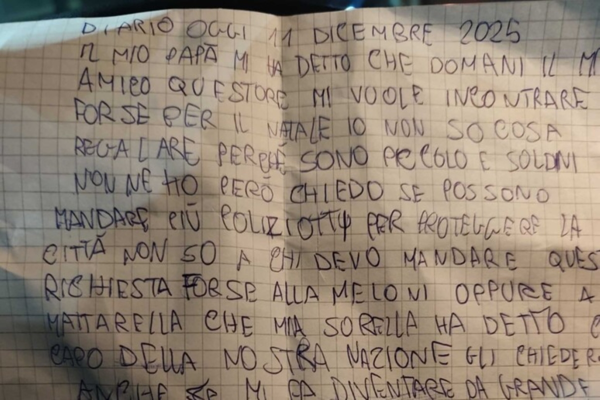 Galleria foto 'Foggia, bimbo di nove anni chiede «più poliziotti» nella letterina di Natale' - foto 1