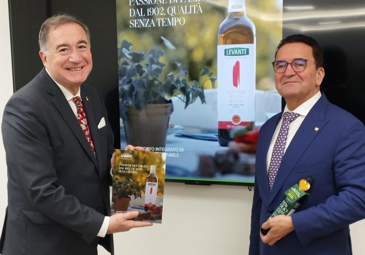 Galleria foto 'Andria, “Olio Levante” presenta il suo Bilancio di sostenibilità: un esempio di crescita etica per il Sud' - foto 1