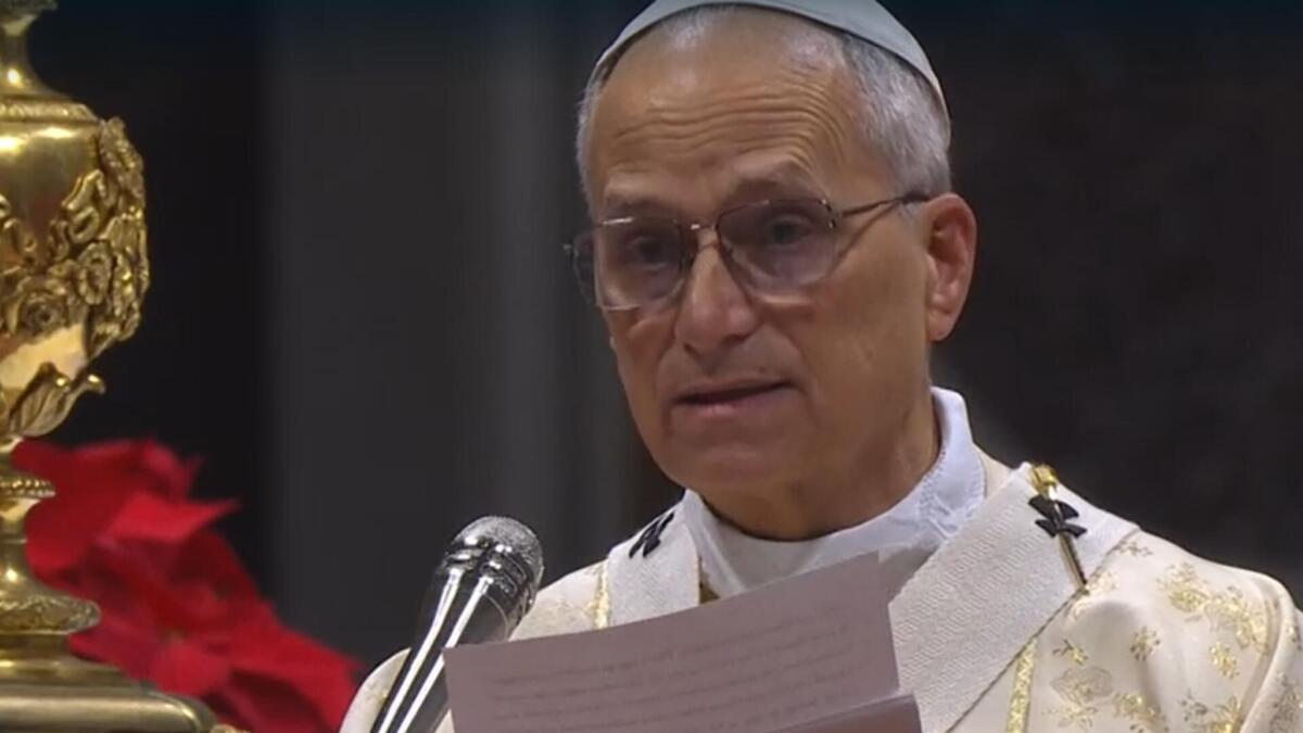 Galleria foto 'Messa di Natale, in Basilica di San Pietro con il Papa: dignità umana, tradizione e speranza per il mondo' - foto 1