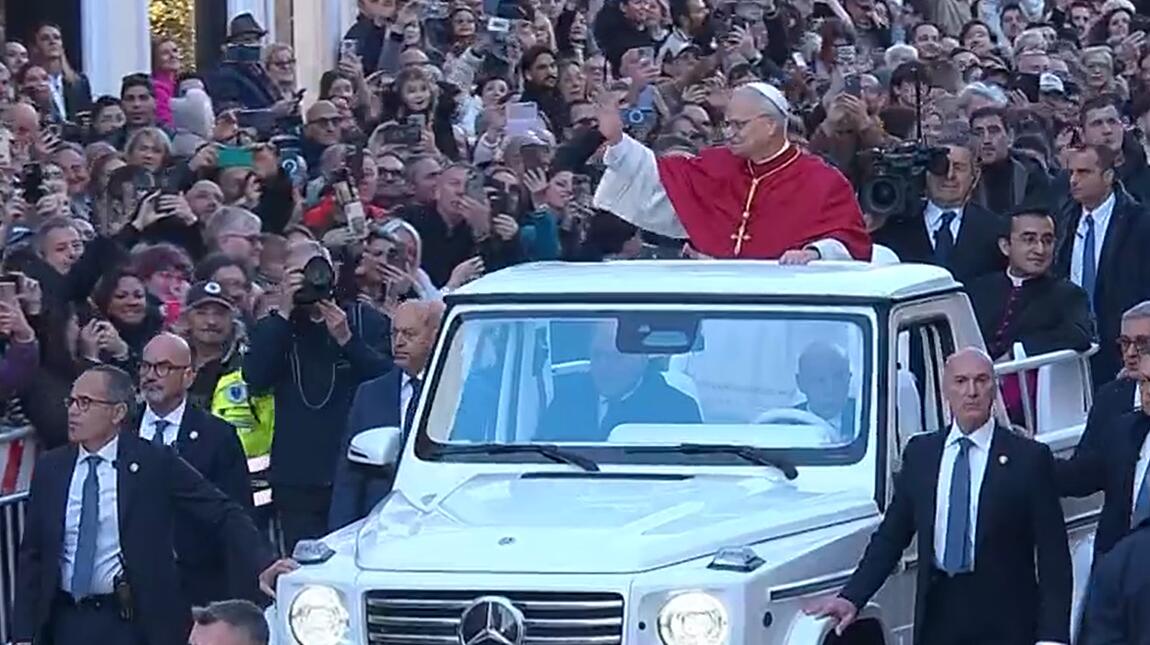 Festa dell’Immacolata: papa Leone depone rose bianche e invoca pace e speranza per l’umanità Festa dell’Immacolata: papa Leone depone rose bianche e invoca pace e speranza per l’umanità