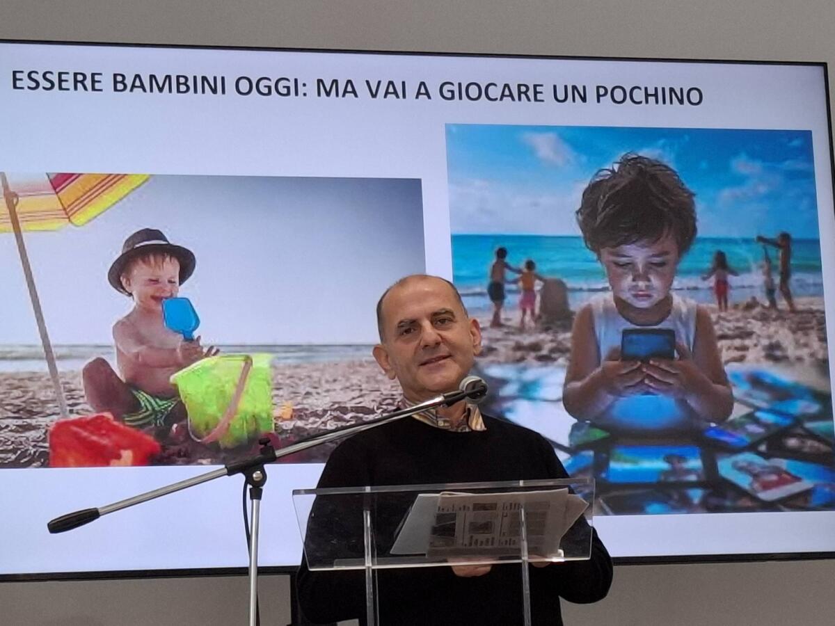 Galleria foto 'Stati generali dell’infanzia a Bari, Pellai: «Ai bimbi serve vivere la vita reale, non uno schermo» – L’INTERVISTA' - foto 1
