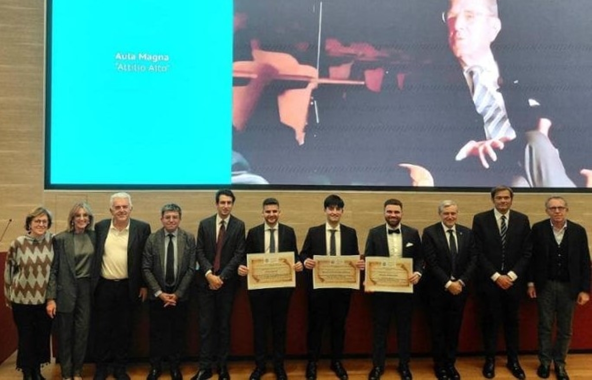 Galleria foto 'Bari, tre ingegneri del Politecnico premiati per le tesi su energia termica e idrogeno' - foto 1