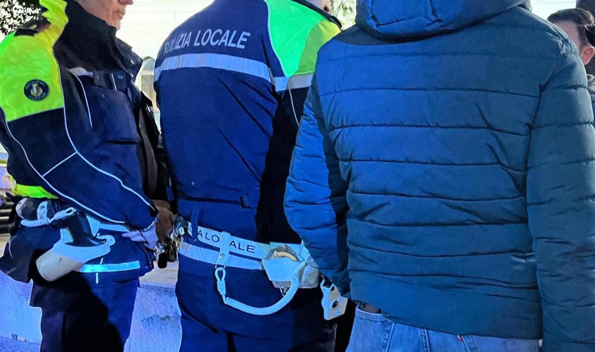 Galleria foto 'Bari, scappa dall’istituto minorile e ruba in n supermercato: arrestato 16enne latitante' - foto 1