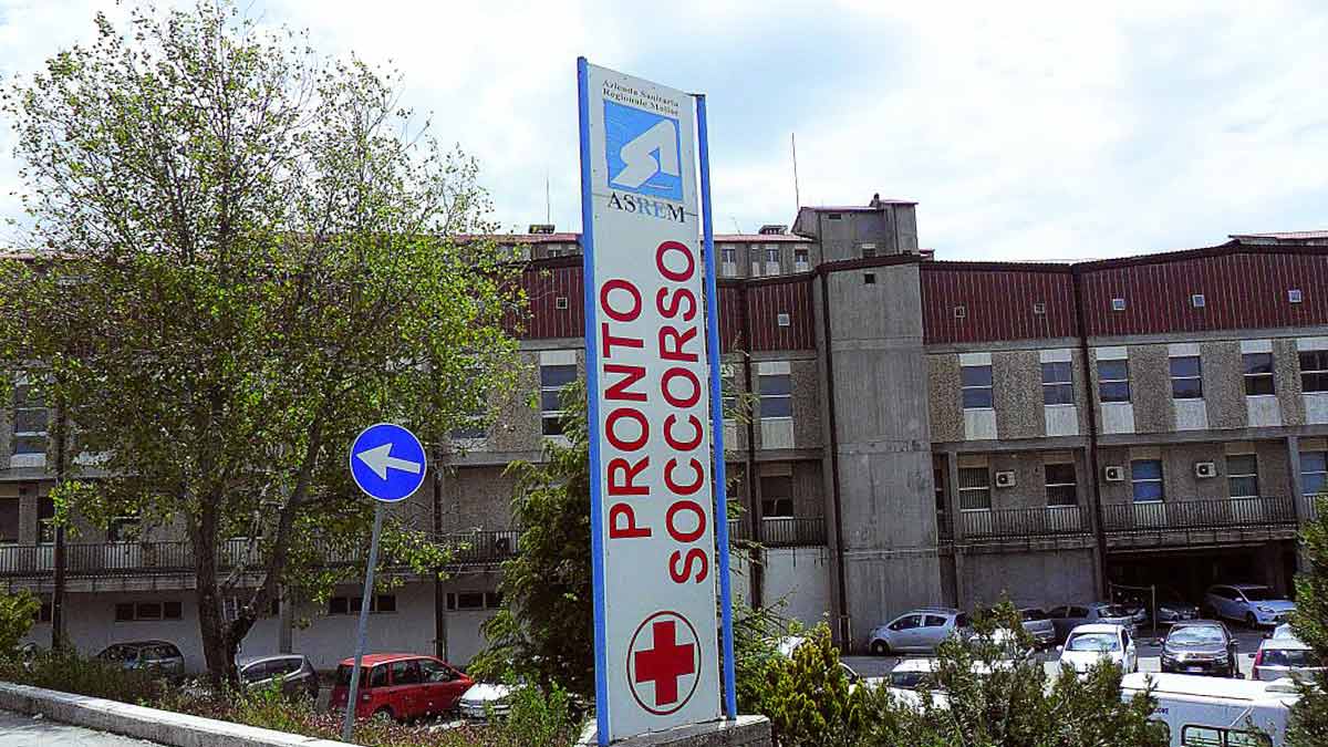 Galleria foto 'Sospetta intossicazione alimentare, muoiono una 15enne e la madre: tragedia a Campobasso' - foto 1