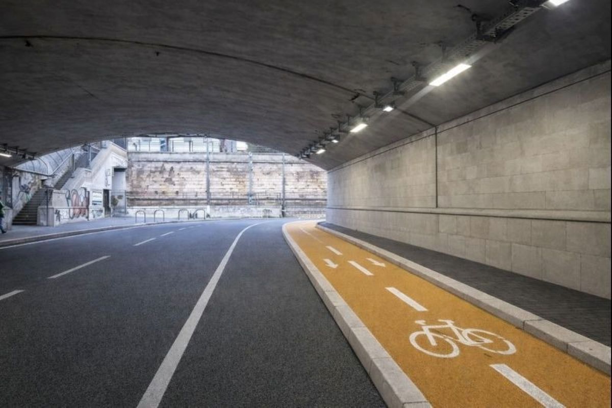 Galleria foto 'Bari, nuova vita per il sottovia Quintino Sella: asfalto anti smog e una pista ciclabile. Lavori al via entro fine 2026' - foto 1