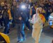 Taranto, folla in festa per il passaggio della Fiamma olimpica – VIDEO