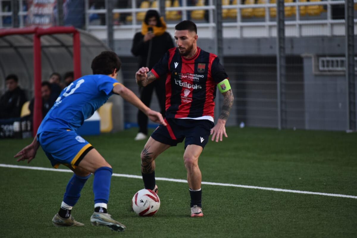 Galleria foto 'Eccellenza, il derby tra Taranto e Brindisi finisce a reti inviolate: tanta intensità ma è solo 0-0' - foto 1
