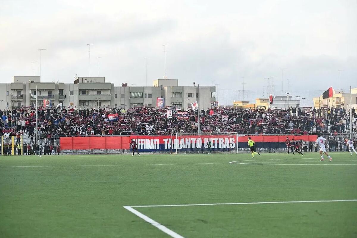 Galleria foto 'Eccellenza, Taranto-Nuova Spinazzola: tutte le info sulla prevendita' - foto 1