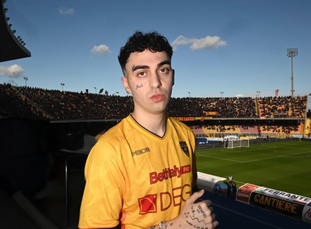 Galleria foto '«Due obiettivi: la salvezza e Sanremo Giovani», il rapper salentino Welo da “talismano” al Via del Mare' - foto 1
