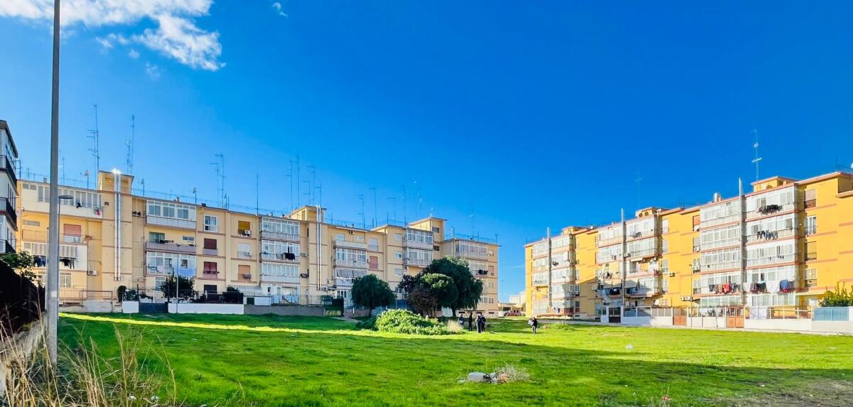 Galleria foto 'Al quartiere San Paolo una “cittadella” dello sport urbano: al via i lavori per il playground da 800mila euro' - foto 1