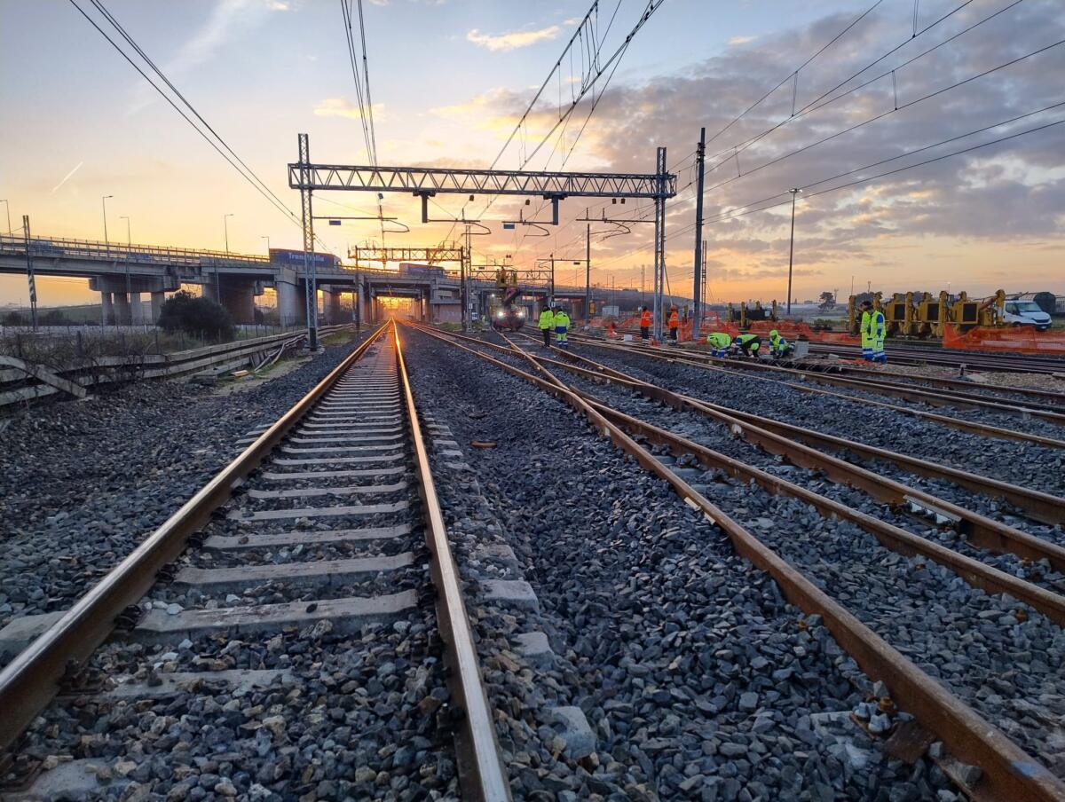 Galleria foto 'Riprende oggi la circolazione dei treni tra Pescara e Foggia: conclusi i lavori sulla linea' - foto 1