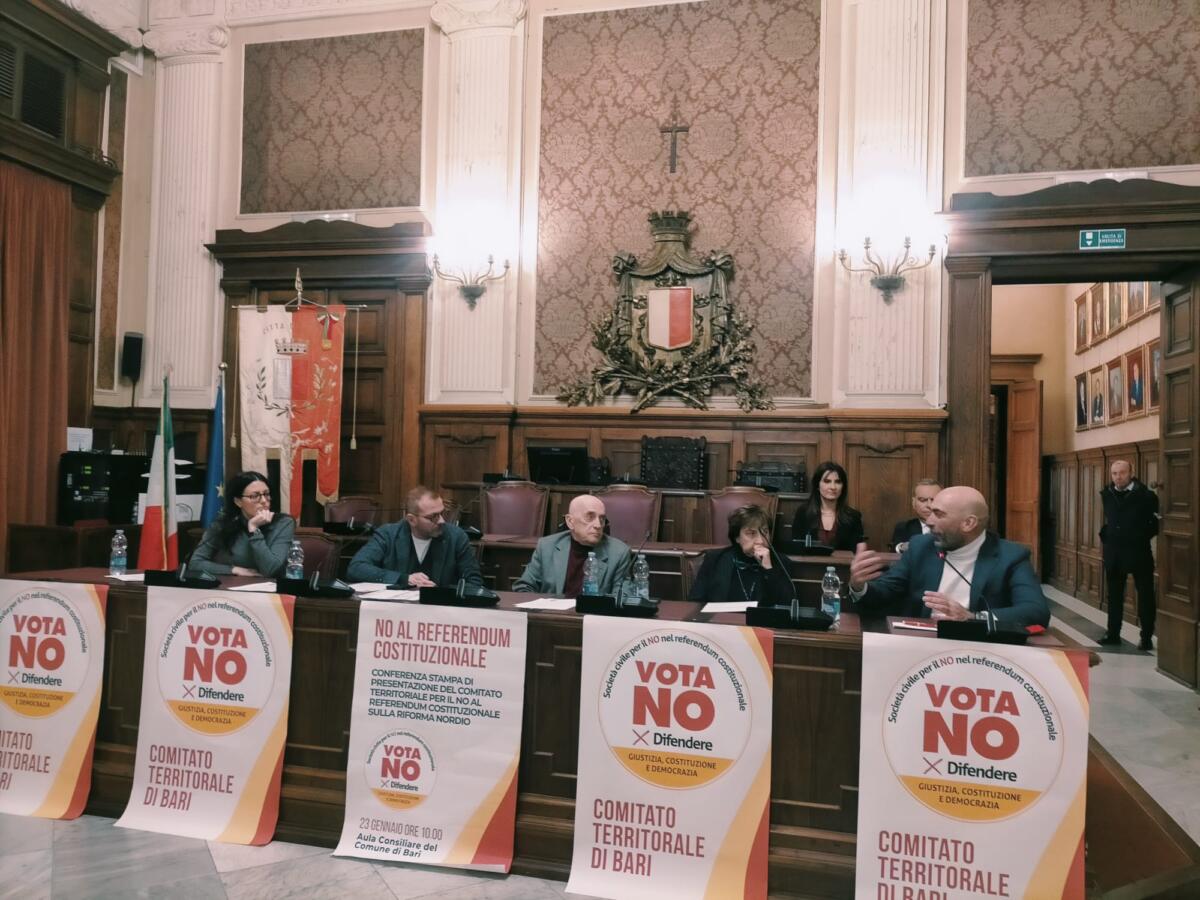 Galleria foto 'Riforma giustizia, presentato a Bari il comitato per il “no”. Leccese: «Favoriamo il confronto»' - foto 1