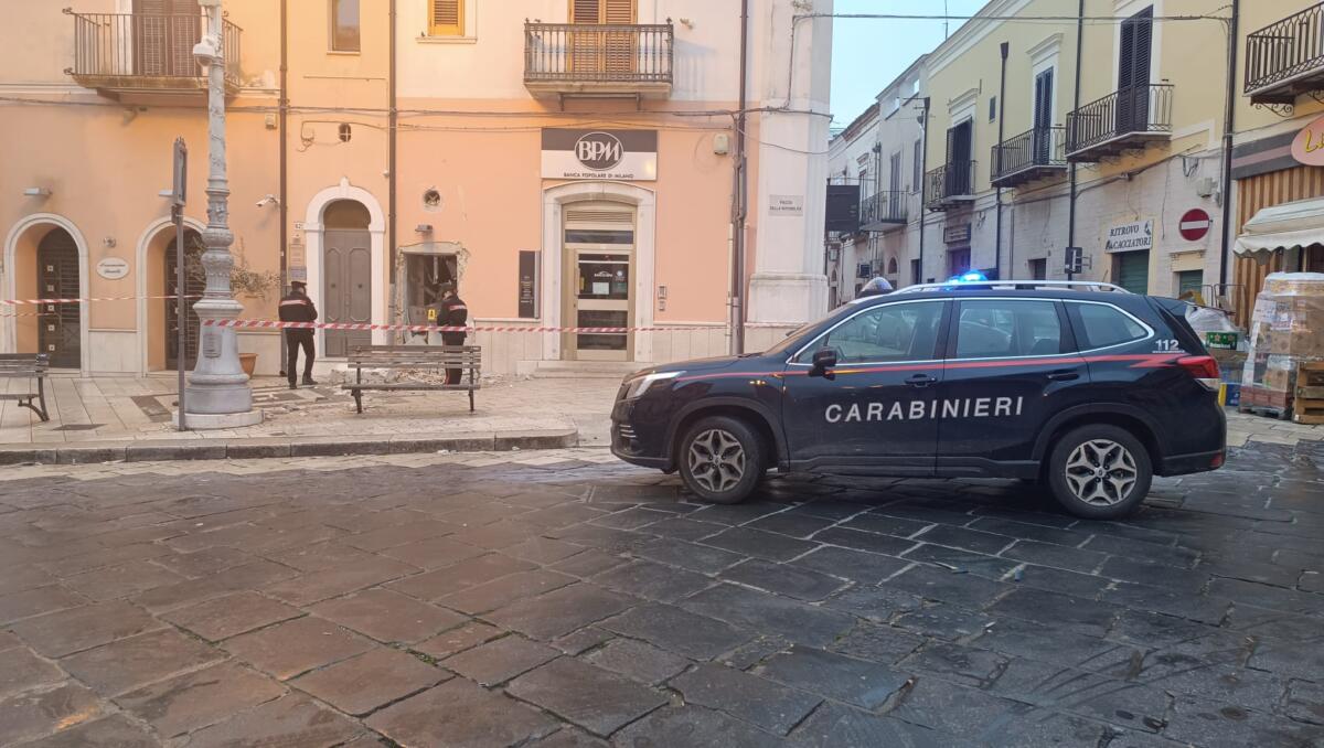Galleria foto 'Torremaggiore, assalto al bancomat nella notte: ladri scappano a mani vuote' - foto 1