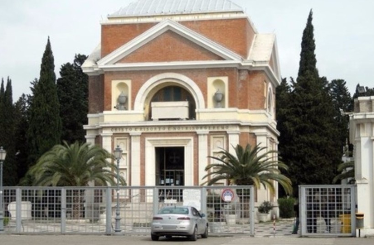 Galleria foto 'Foggia, appalti Amiu e servizi cimiteriali: rinviati a giudizio i nove imputati' - foto 1