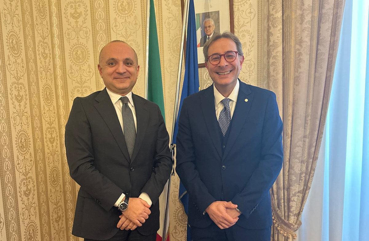 Brindisi, si insedia il prefetto Guido Aprea: «Cultura della legalità e occupazione le priorità» Brindisi, si insedia il prefetto Guido Aprea: «Cultura della legalità e occupazione le priorità»