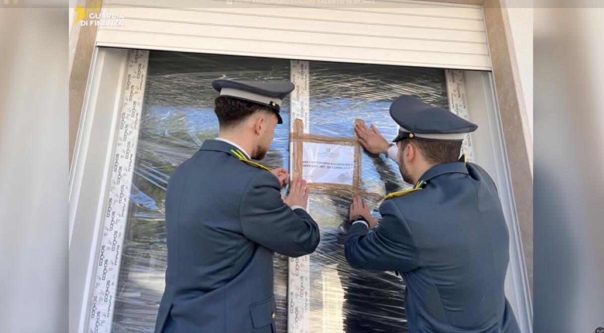 Garage pubblicizzati come abitazioni sul litorale salentino: denunciato titolare azienda Garage pubblicizzati come abitazioni sul litorale salentino: denunciato titolare azienda