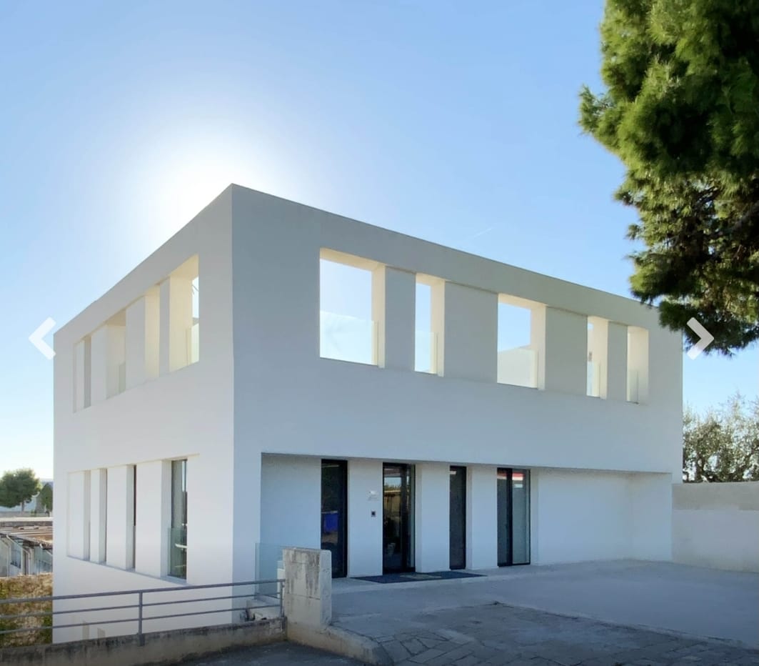 Bari, nuova sede della «Nord Costruzioni»: un angolo di paradiso tra le industrie Bari, nuova sede della «Nord Costruzioni»: un angolo di paradiso tra le industrie