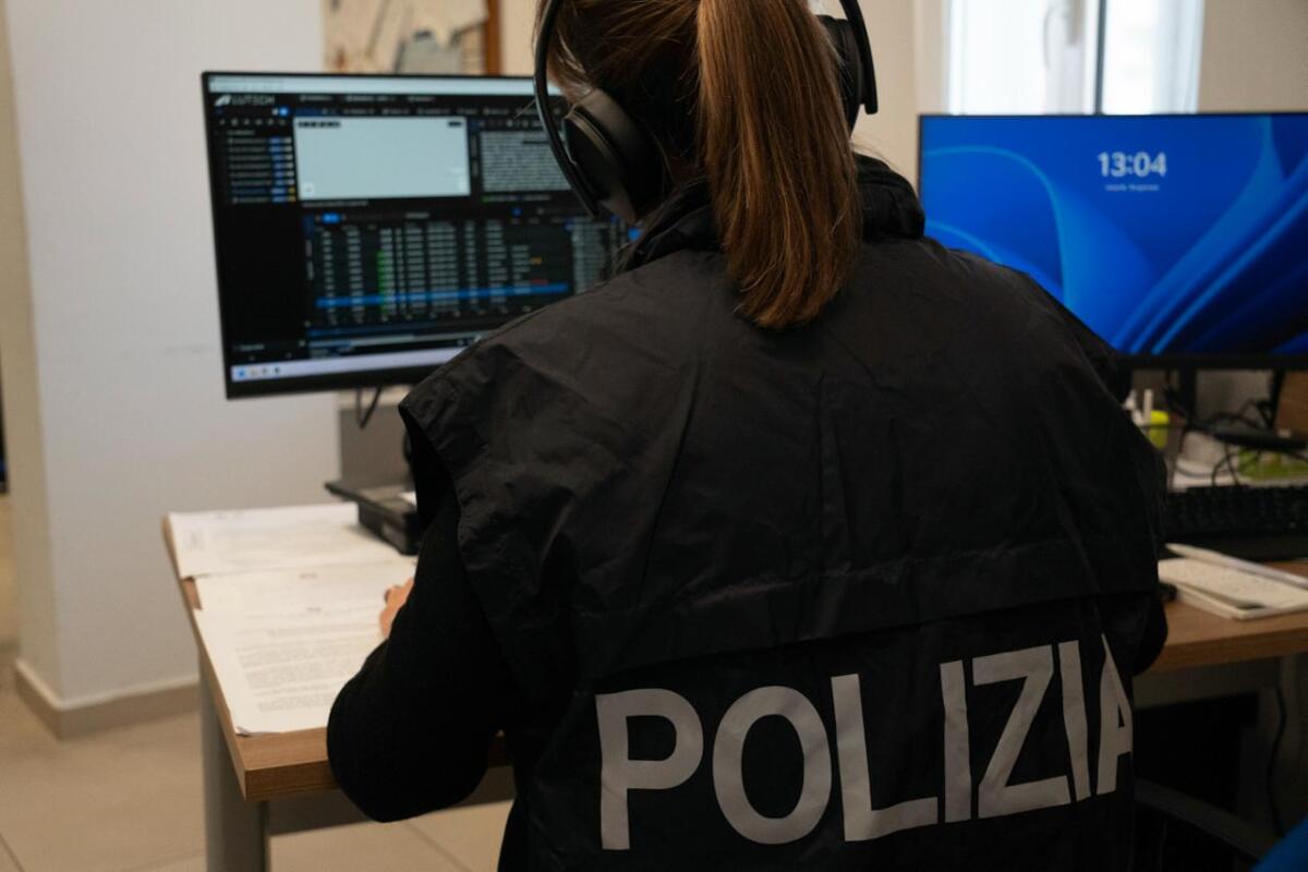 Galleria foto 'Andria, finti referenti di una ditta svizzera truffano per mezzo milione nota azienda olearia: tre arresti' - foto 1