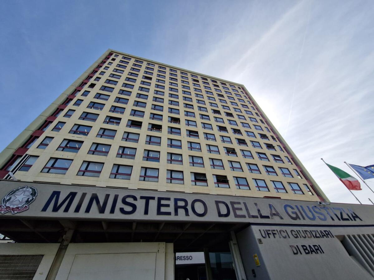 Galleria foto 'La Procura di Bari è sotto organico: scoperto un terzo dei posti. A rischio l’efficienza degli uffici' - foto 1