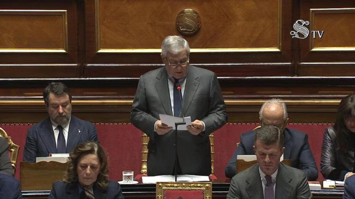 Galleria foto 'Tajani in Aula: «Italia parte civile a Crans-Montana, impegno per detenuti in Venezuela e Iran»' - foto 1