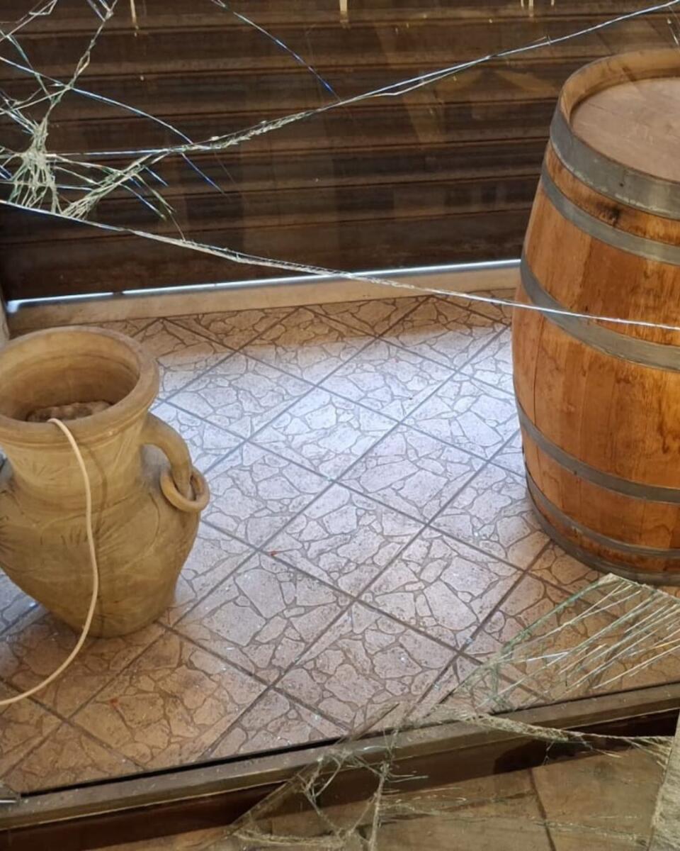 Nuovo colpo a Bari, ladri in azione nella Taverna Caprese: è il secondo in poche ore – FOTO Nuovo colpo a Bari, ladri in azione nella Taverna Caprese: è il secondo in poche ore – FOTO