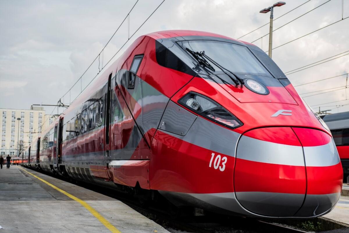Trasporti, più treni tra la Puglia e Roma: due Frecce per la capitale e doppio collegamento in Intercity per Napoli Trasporti, più treni tra la Puglia e Roma: due Frecce per la capitale e doppio collegamento in Intercity per Napoli