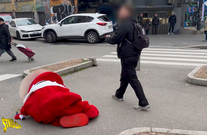Il Gabibbo aggredito a Milano: è la prima volta nella sua storia – VIDEO Il Gabibbo aggredito a Milano: è la prima volta nella sua storia – VIDEO