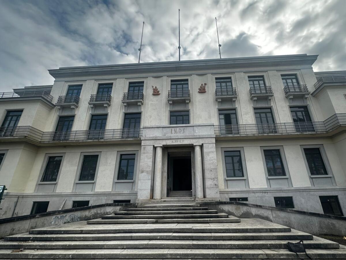 Galleria foto 'Lecce, l’Ex Galateo rinasce come la più grande social housing del Sud: 64 alloggi per giovani e anziani' - foto 1
