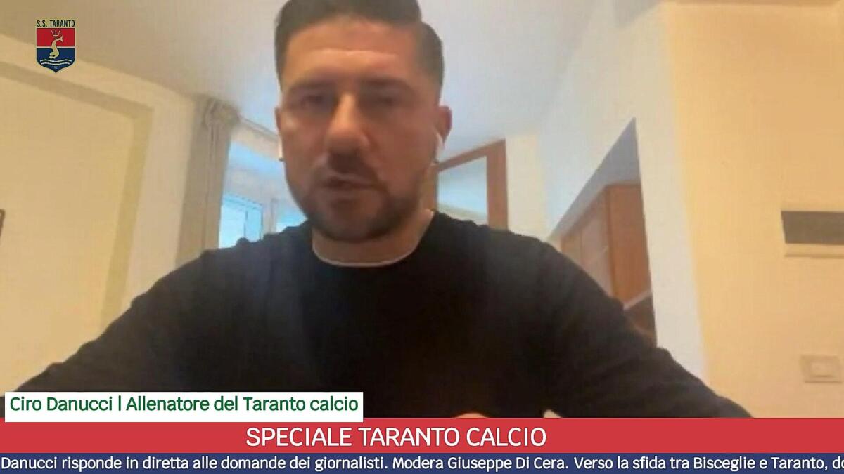 Galleria foto 'Coppa Italia in Eccellenza: Bisceglie-Taranto, conferenza di pre partita con mister Danucci – IN DIRETTA' - foto 1