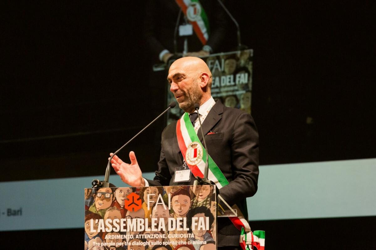 Bari, al Convegno FAI l’appello del presidente Magnifico: «Limiti al turismo di massa» Bari, al Convegno FAI l’appello del presidente Magnifico: «Limiti al turismo di massa»