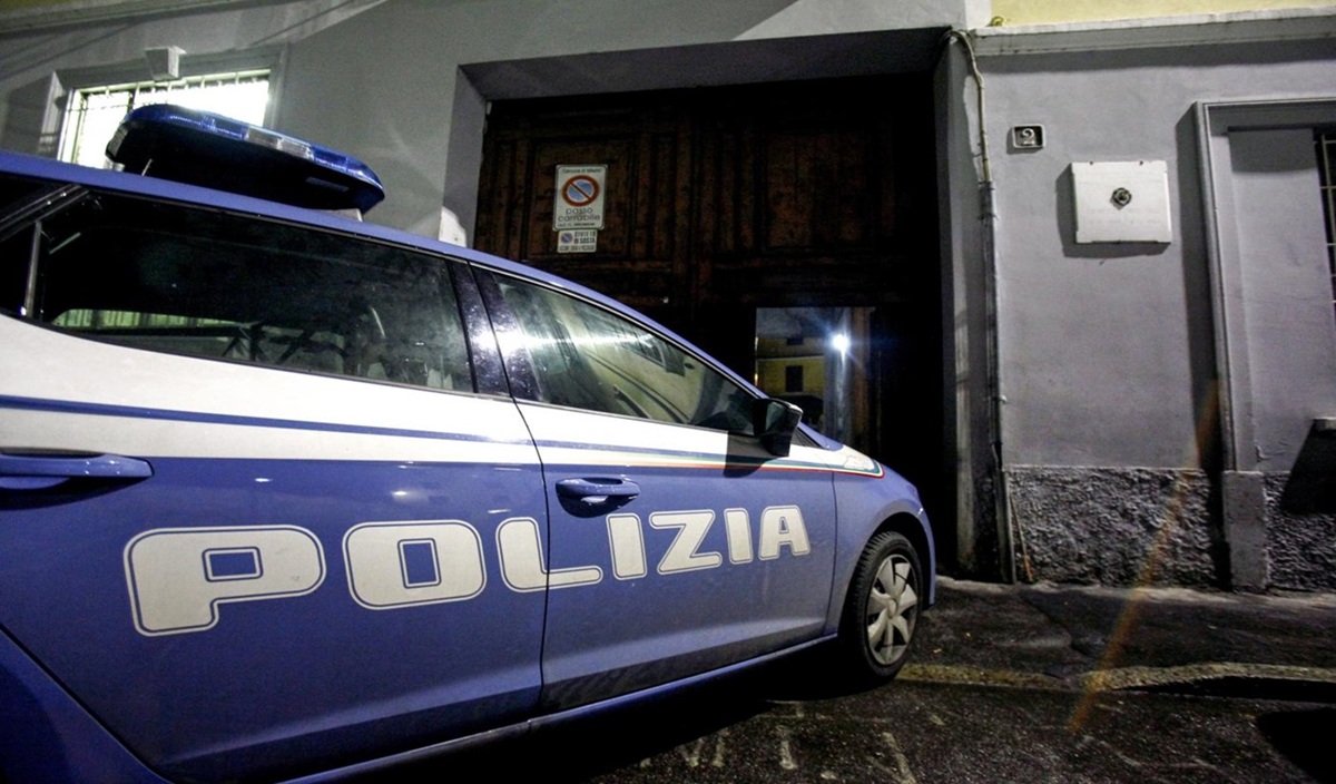 Galleria foto 'Castel Volturno, accoltella la ex e poi tenta il suicidio: arrestato un 33enne. Salva la donna' - foto 1