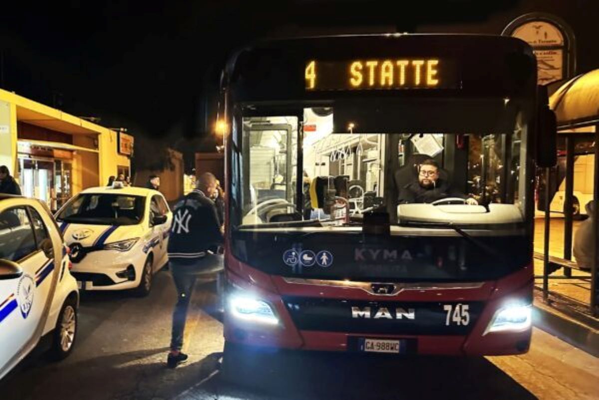 Taranto, aggressioni e vandali sui bus urbani. Kyma Mobilità: «Un attacco al servizio pubblico e alla città» Taranto, aggressioni e vandali sui bus urbani. Kyma Mobilità: «Un attacco al servizio pubblico e alla città»