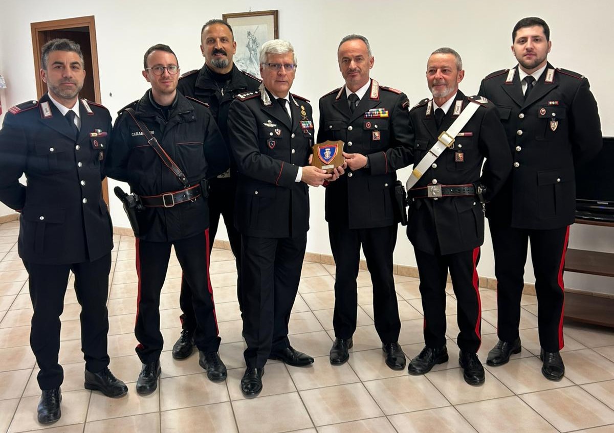 Galleria foto 'Assalto al portavalori nel Brindisino, il carabiniere ferito: «È il nostro mestiere». Visita del generale Masciulli' - foto 2