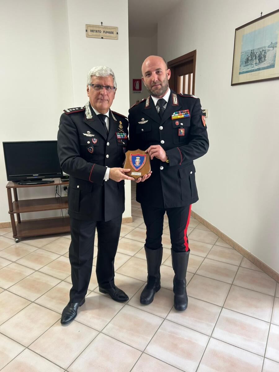 Galleria foto 'Assalto al portavalori nel Brindisino, il carabiniere ferito: «È il nostro mestiere». Visita del generale Masciulli' - foto 1