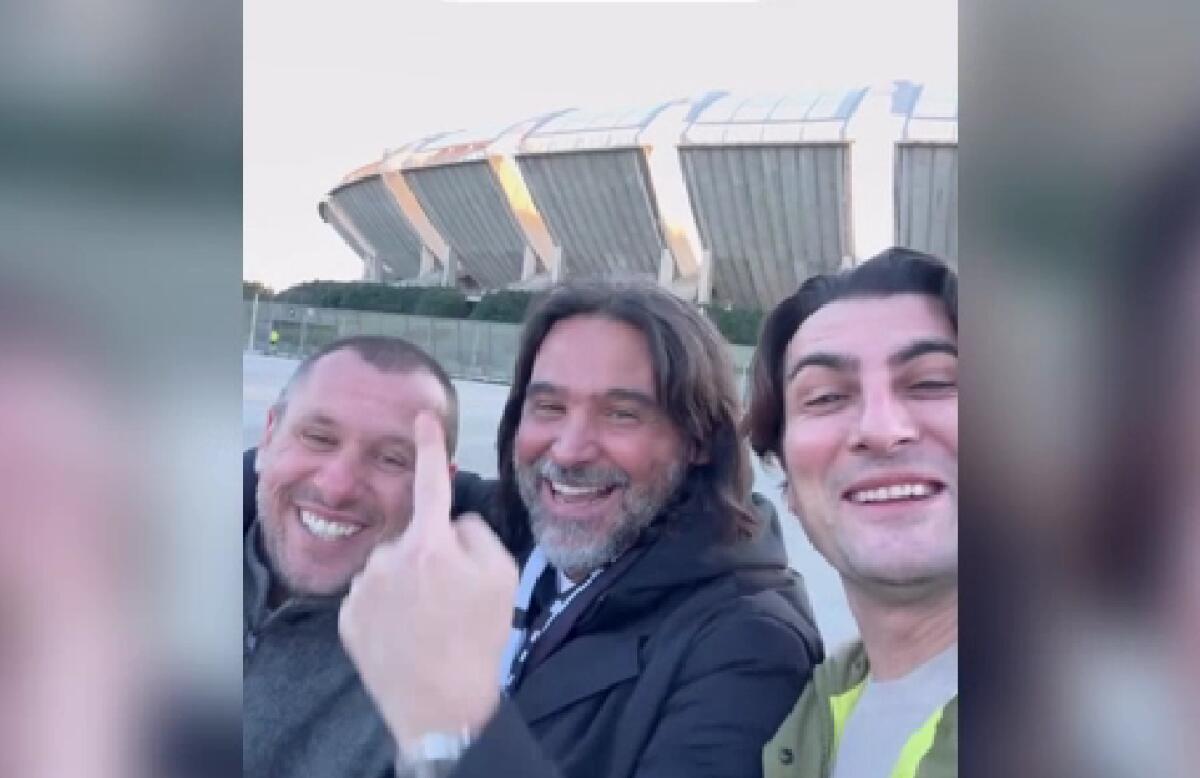 Galleria foto 'Antonio Cassano, Lele Adani e Nicola Ventola alle spalle del San Nicola: «Qui abbiamo scritto la storia» – VIDEO' - foto 1