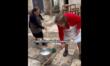 Altamura, le nonnine Graziella e Teresa alle prese con il “curling”: «L’effetto delle Olimpiadi» – VIDEO