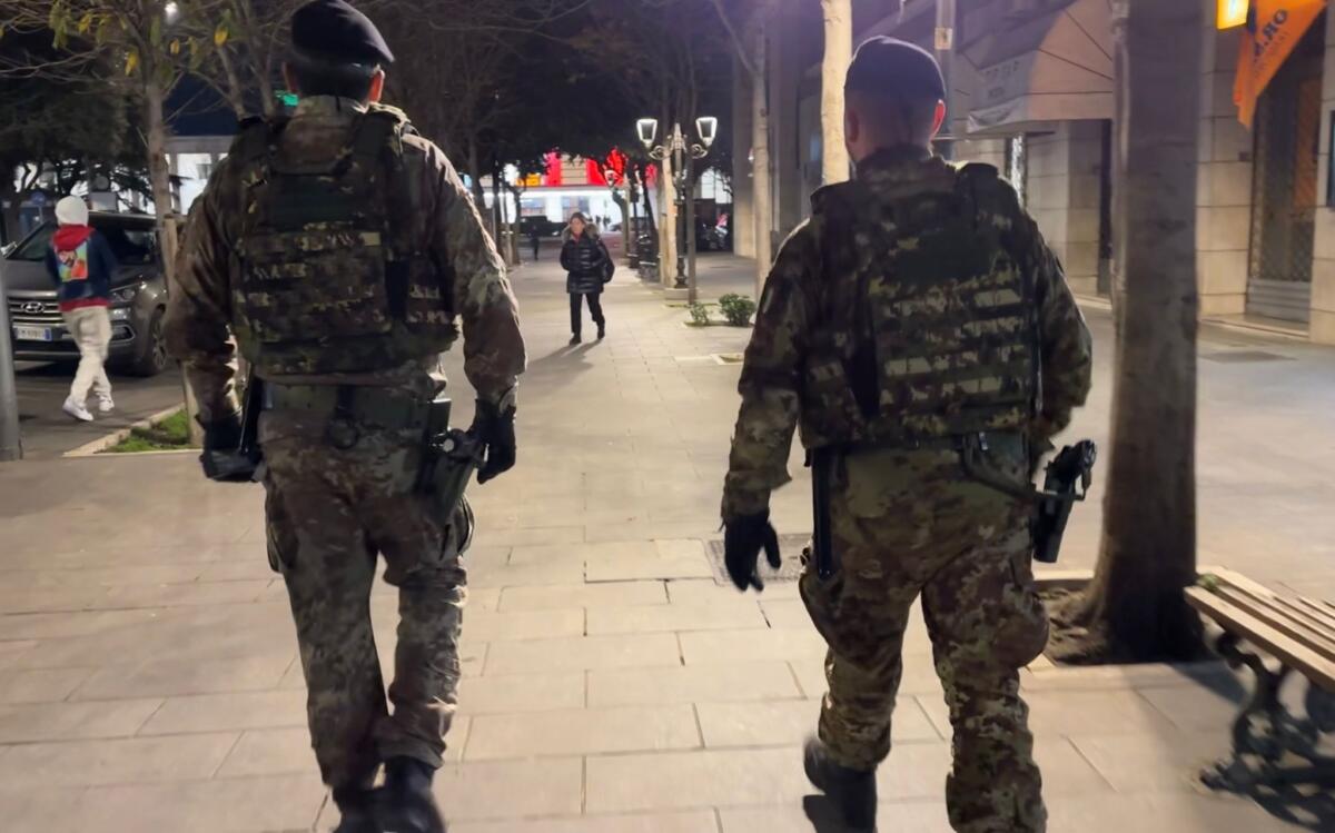 Cicolella mette la divisa. Vuole l’Esercito in strada per garantire la sicurezza a Cerignola Cicolella mette la divisa. Vuole l’Esercito in strada per garantire la sicurezza a Cerignola