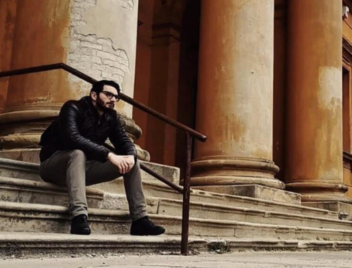 Da bidello a professore di Latino e Greco nello stesso liceo: il “salto” in cattedra del 30enne pugliese Da bidello a professore di Latino e Greco nello stesso liceo: il “salto” in cattedra del 30enne pugliese