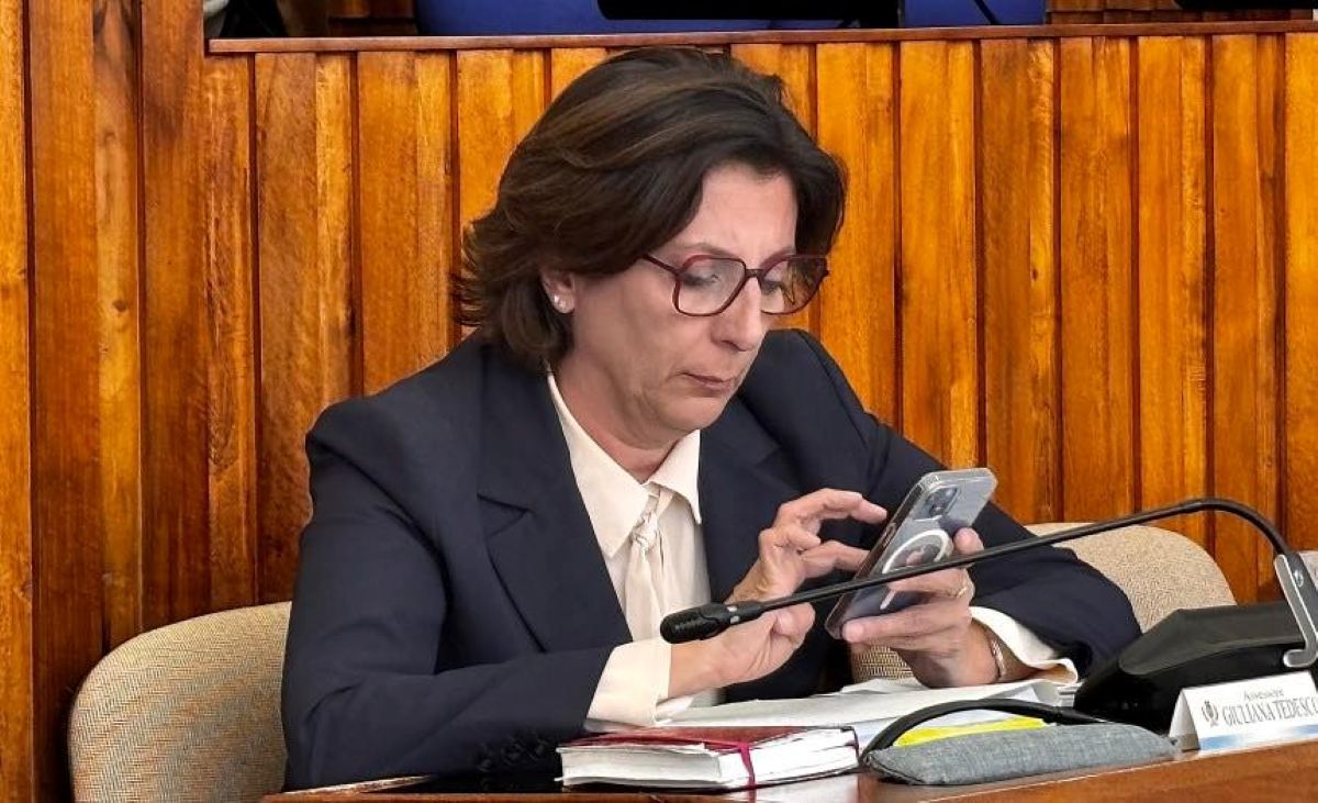 Brindisi, si dimette la vice sindaca Tedesco (FdI): è coinvolta in un’inchiesta su traffico internazionale di rifiuti Brindisi, si dimette la vice sindaca Tedesco (FdI): è coinvolta in un’inchiesta su traffico internazionale di rifiuti