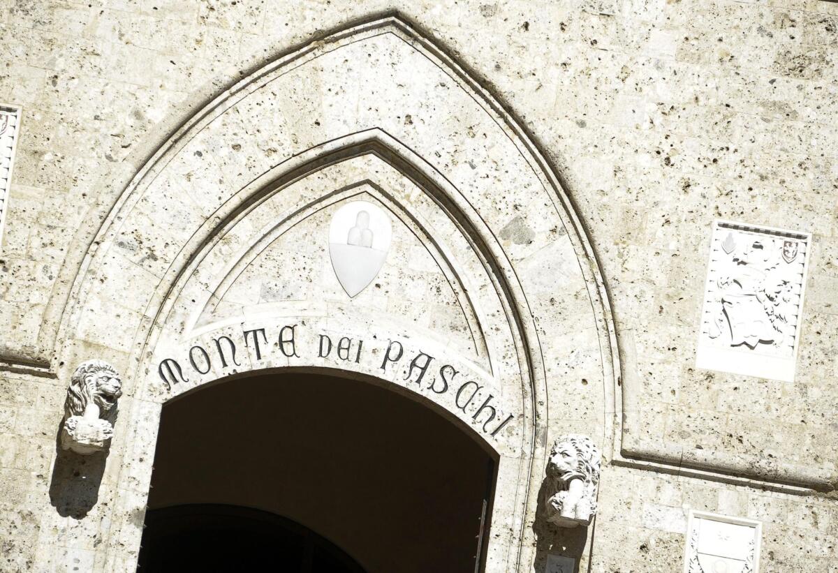 Mediobanca si fonde con Mps, lascia la Borsa ma non il Leone: il Cda ha deliberato di «procedere alla piena integrazione» Mediobanca si fonde con Mps, lascia la Borsa ma non il Leone: il Cda ha deliberato di «procedere alla piena integrazione»