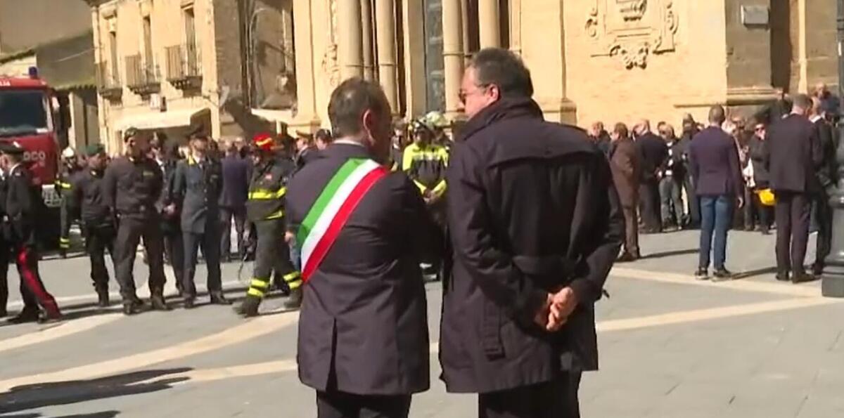 Galleria foto 'Niscemi, Mattarella in visita nelle aree colpite dalla frana' - foto 3