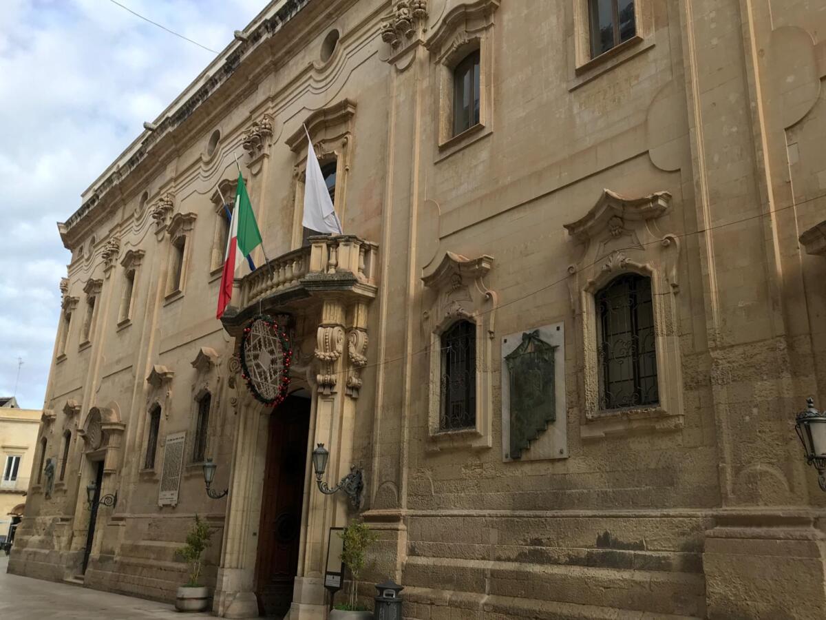 Galleria foto 'Provincia di Lecce, il “giallo” dei franchi tiratori: la sindaca Poli Bortone a caccia dei traditori' - foto 1