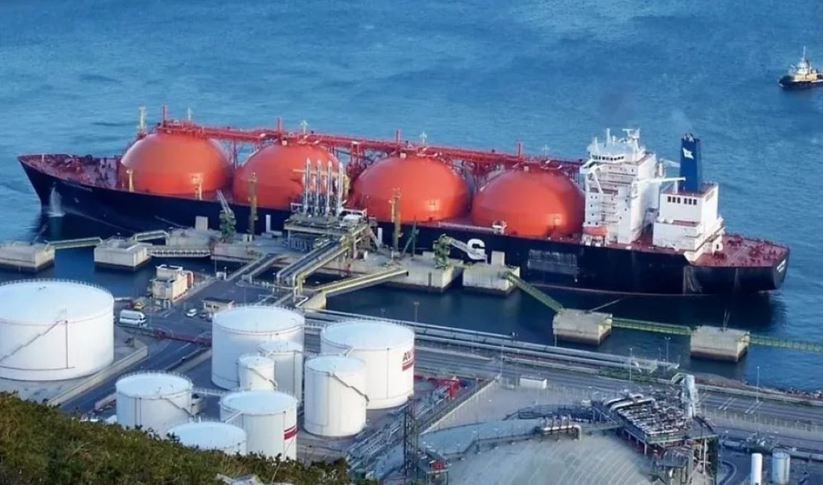 Taranto, un rigassificatore nel porto? Legambiente: «È un macigno, penalizzerebbe traffici e operatori marittimi» Taranto, un rigassificatore nel porto? Legambiente: «È un macigno, penalizzerebbe traffici e operatori marittimi»