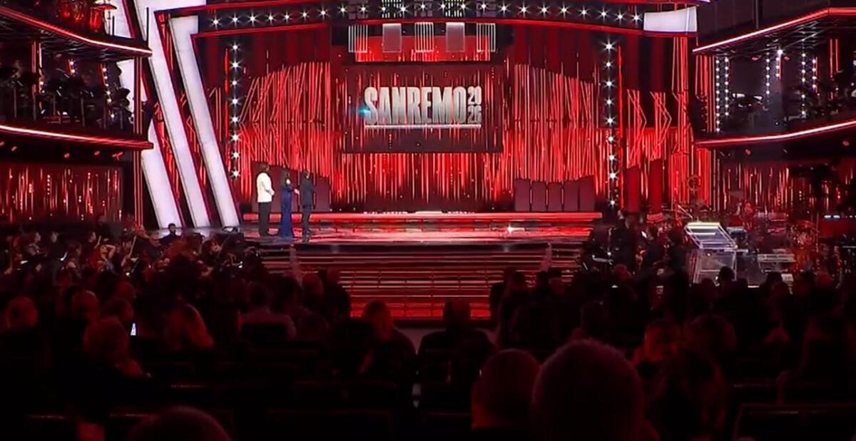 Sanremo 2026, top e flop della prima serata: Tiziano Ferro travolge l’Ariston, commovente l’omaggio a Vessicchio Sanremo 2026, top e flop della prima serata: Tiziano Ferro travolge l’Ariston, commovente l’omaggio a Vessicchio