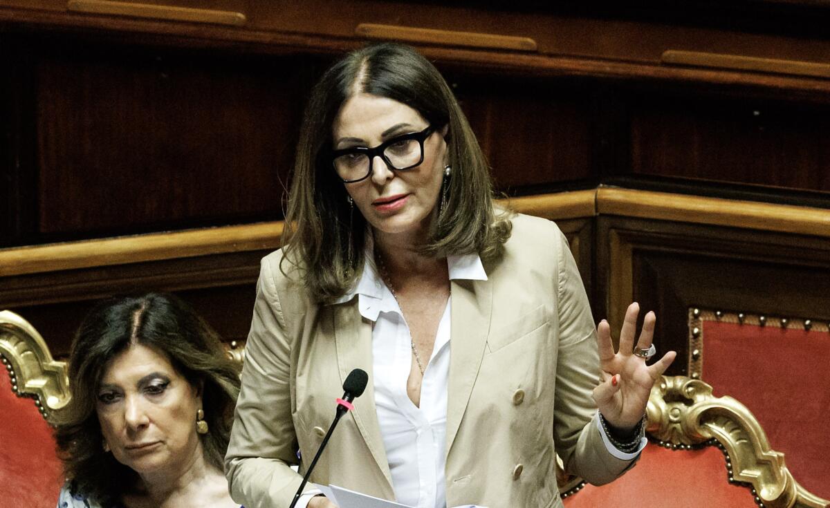Galleria foto 'Scandalo Visibilia, parla una ex dipendente: «Decisioni prese prima dei Consigli di amministrazione»' - foto 1