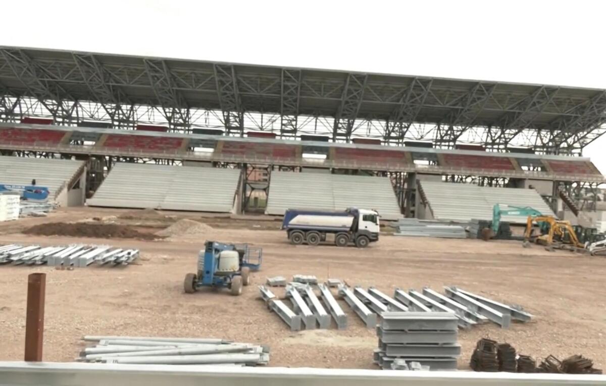 Galleria foto 'Lo stadio Iacovone cambia volto: la curva Nord coperta, skybox e prato pronti a maggio – VIDEO' - foto 4